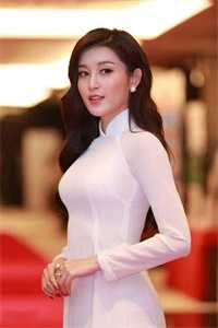 好运女儿被迫参加俄罗斯转盘游戏后，我跳海了已完结版