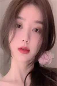 短篇小说离婚后，我被小鲜肉们围满了