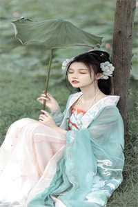 离婚后夫人千亿身价曝光了火爆小说