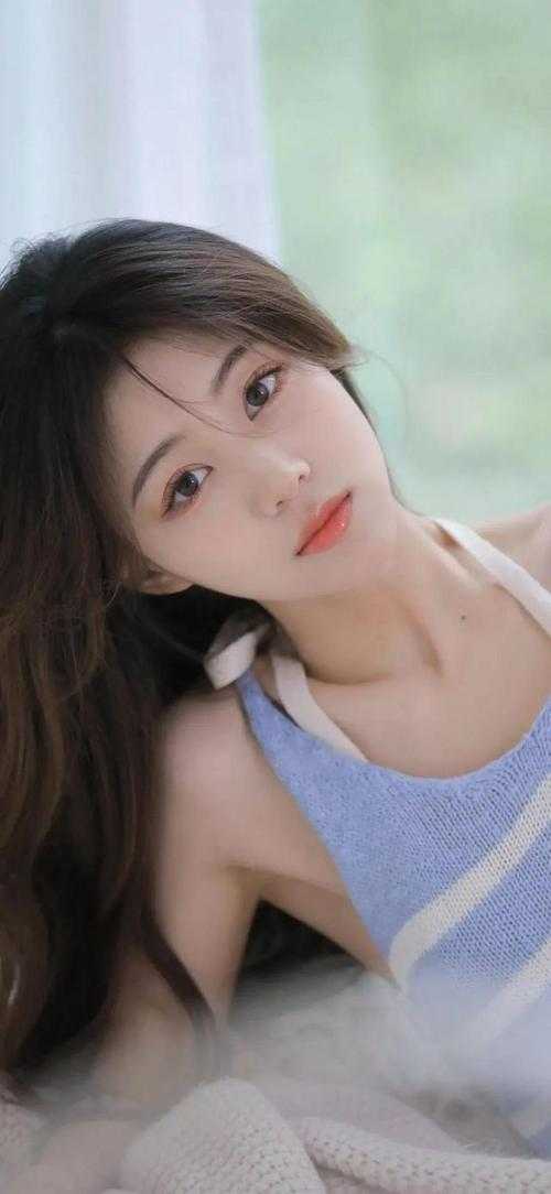 离婚后，我被小鲜肉们围满了全集小说
