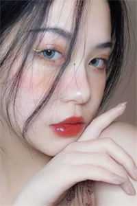 老六守尸人，绝色女帝被摸醒了畅读佳作推荐