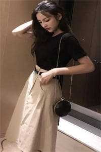 八零养崽：清冷美人被科研大佬宠上天！短篇