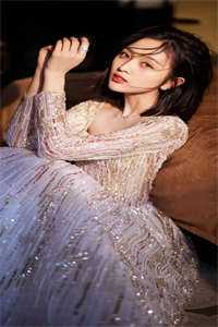 刚入职半个月，小白兔被上司盯上了爆款宝藏