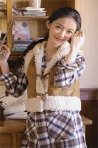 爱妃不擅争斗，朕只好专宠异常火爆