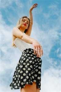 未婚夫在订婚宴玩脱衣纸牌，我让他在公海跳海免费