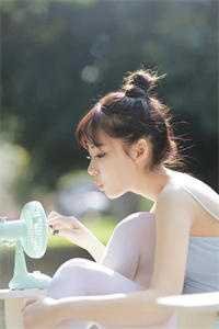 看见弹幕后，我送狗皇帝和白月光归西在线