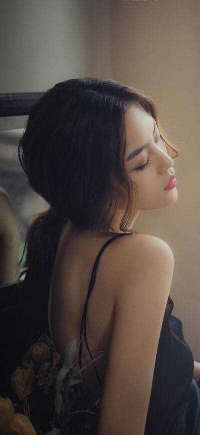 被休后，她改嫁隔壁糙汉气死前夫小说