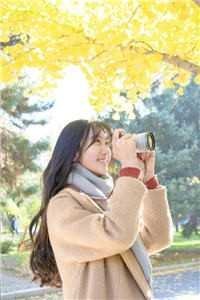 她曾把光藏入怀热门小说